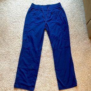 Women’s scrub bottoms